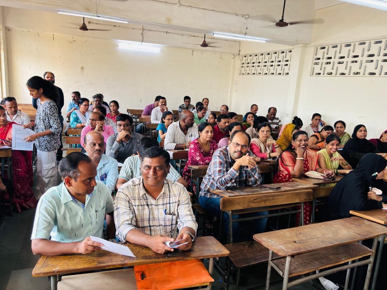 A staff meeting of the Junior College teaching team.